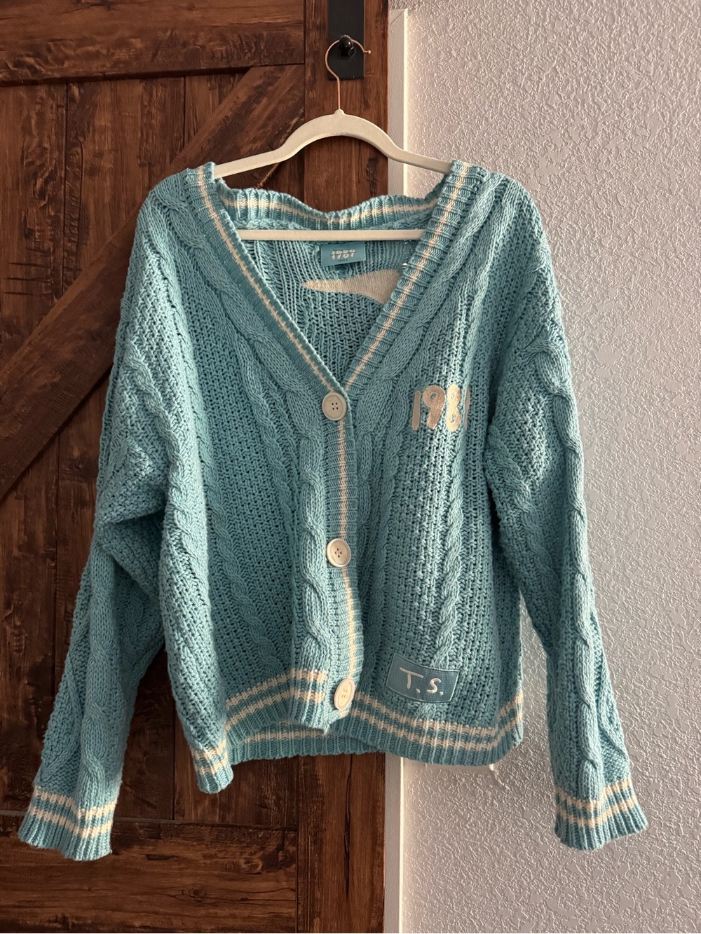 Cozy Cable Knit Button-Front Sweater Cardigan - Light Teal